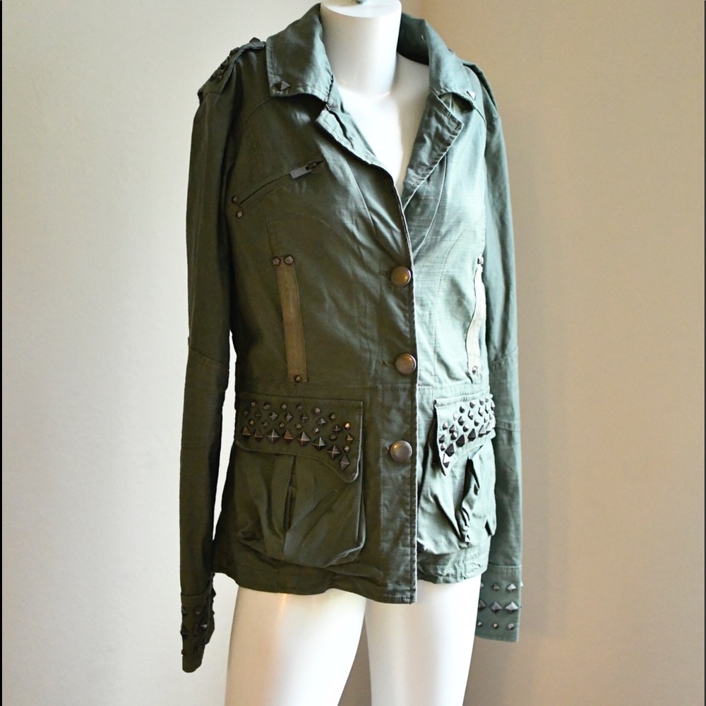 Pre own excellent condition Khakhi jacket