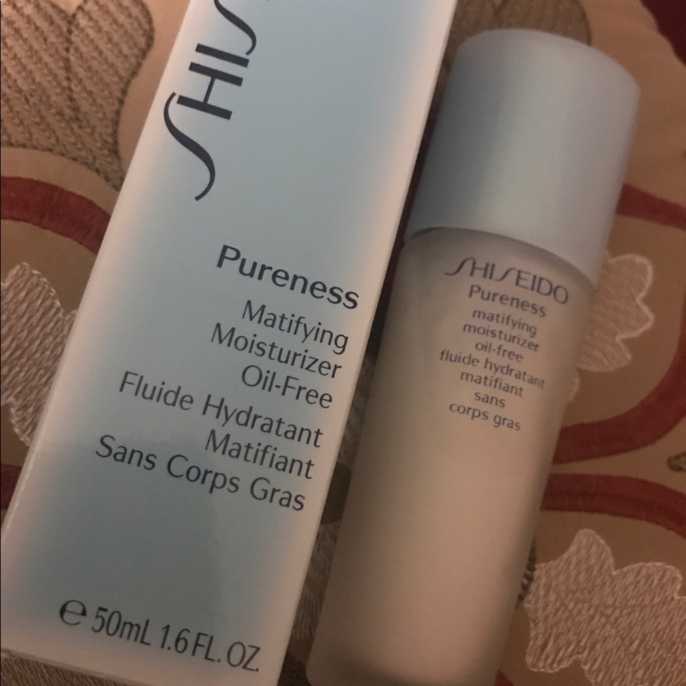 Shiseido Pureness Matifying Moisturizer Oil-Free