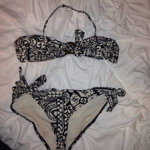 black & white print bikini