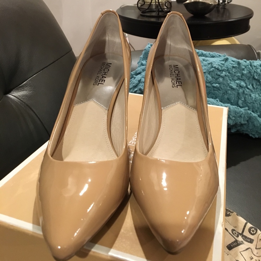 NIB MK FLEX KID PUMP SZ9
