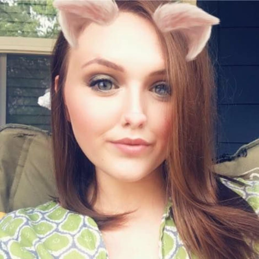 Meet your Posher, Nicole