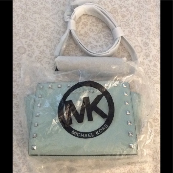 Michael Kors Handbags - Michael Kors Selma Stud Medium Messenger Bag