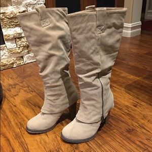 Suede boots