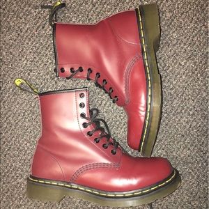 Doc Martens (Burgundy)