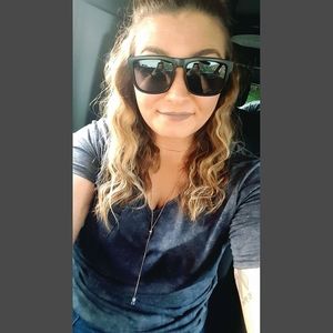 Meet your Posher, Victoria