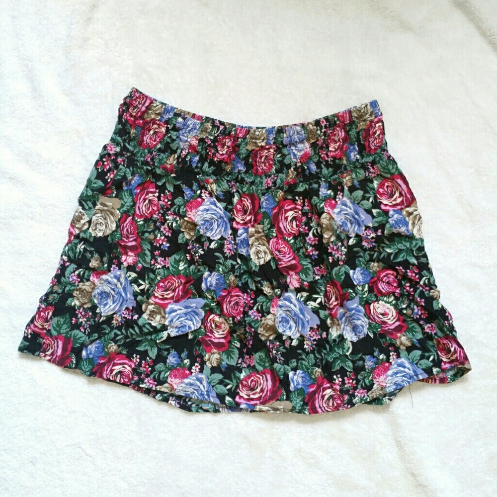 🎀BOGO FREE🎀 Floral mini skirt