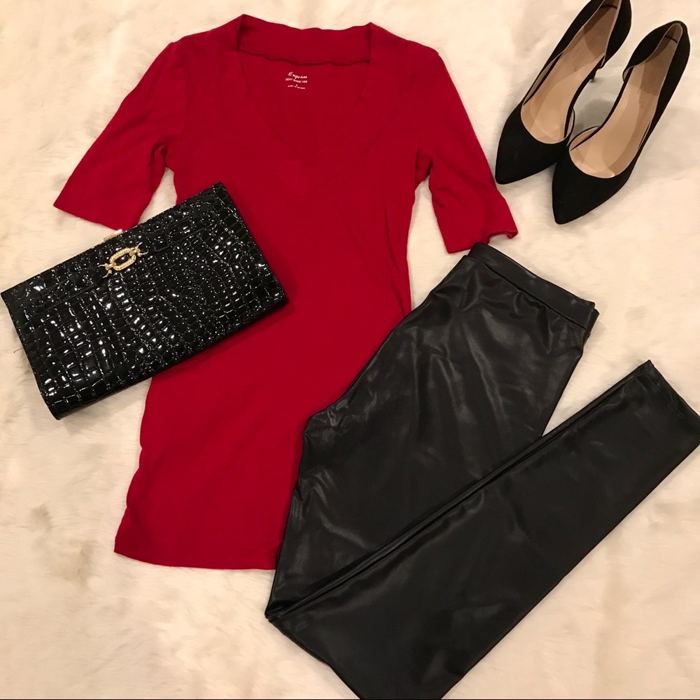 Express | Red Sexy Basic Tee