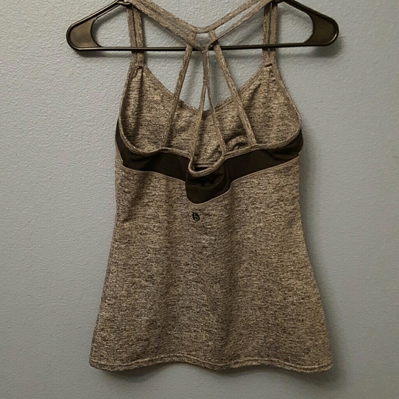 Workout top with built in bra - Picture 2 of 2