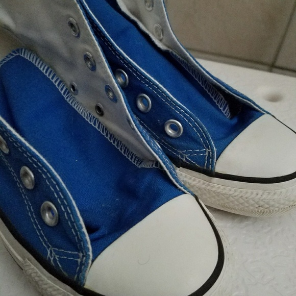 Blue converse - Picture 1 of 4