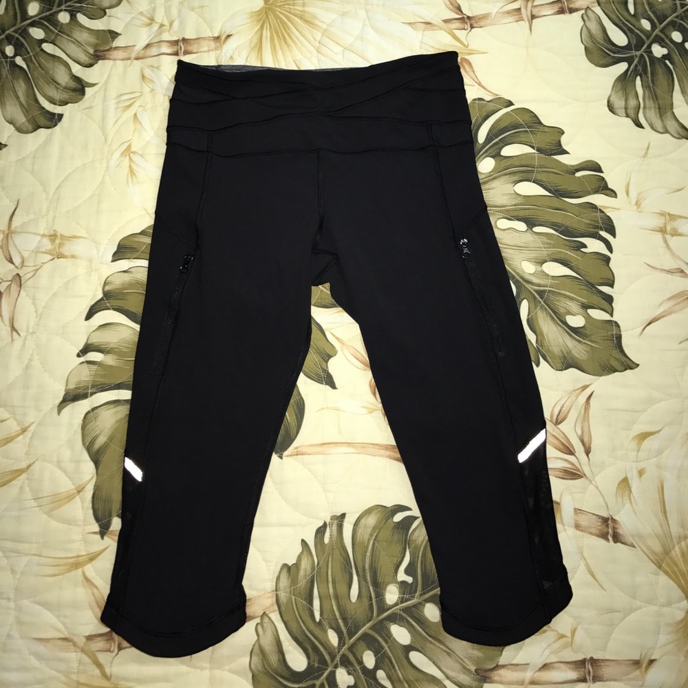 Lululemon black cropped leggings