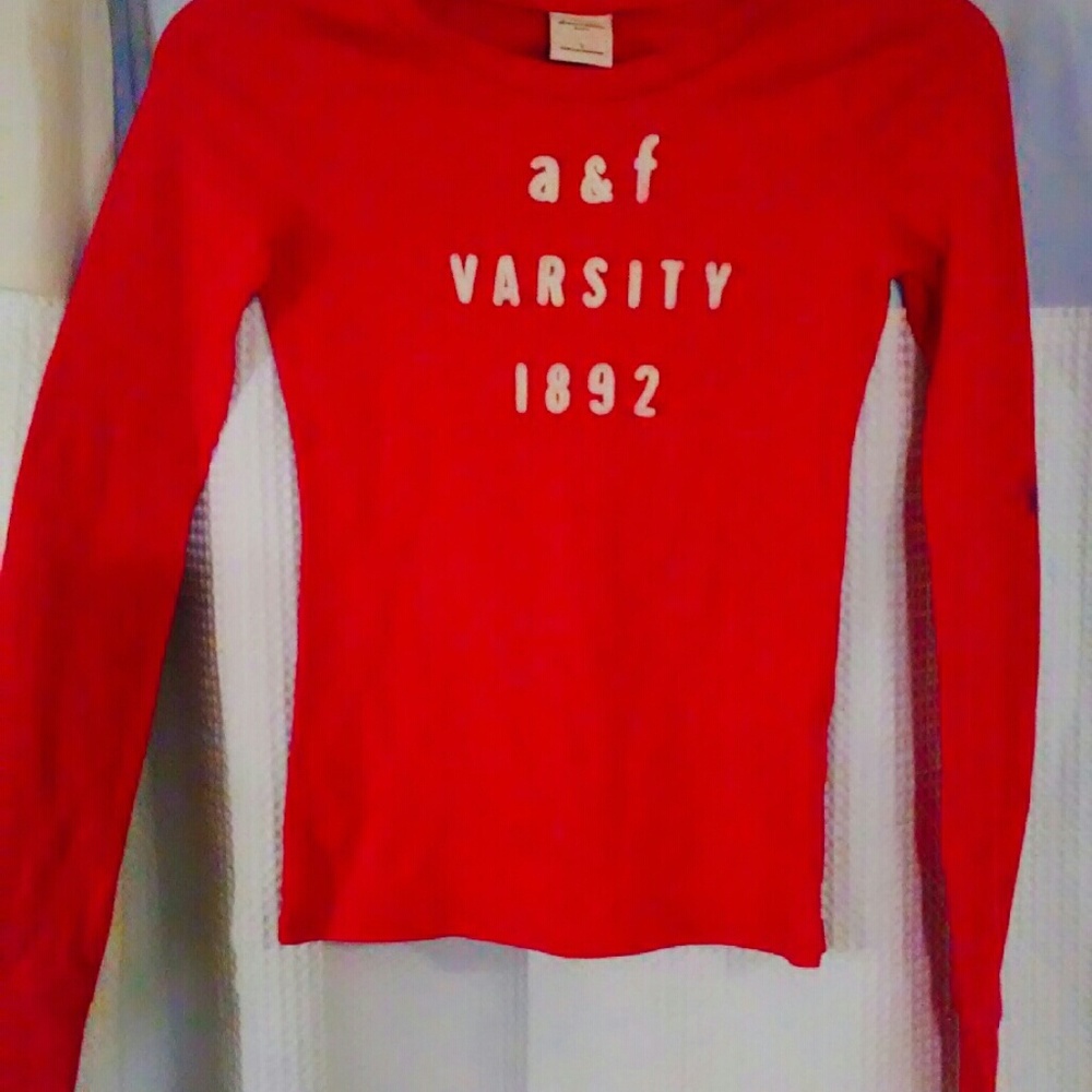 Girls Abercrombie long sleeved graphic tee