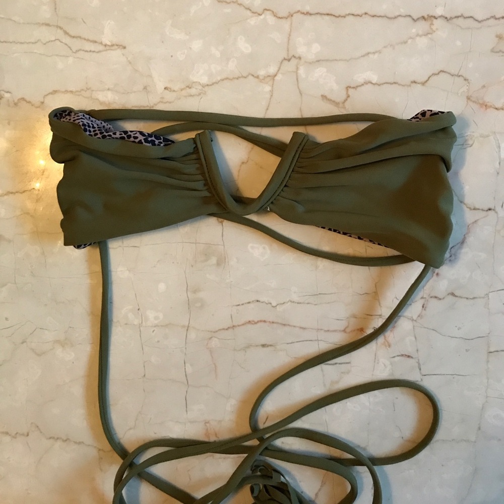 Acacia strapless bikini top