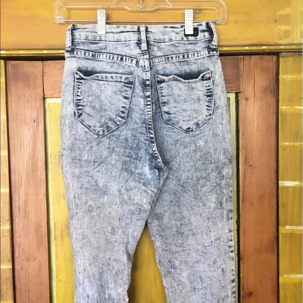 Jeans - Picture 2 of 2