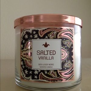 BATH AND BODY WORKS 3WICK CANDLE
