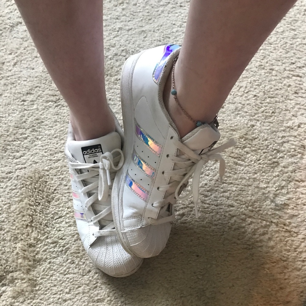SOLD 🌴 Adidas Superstars - Picture 7 of 7