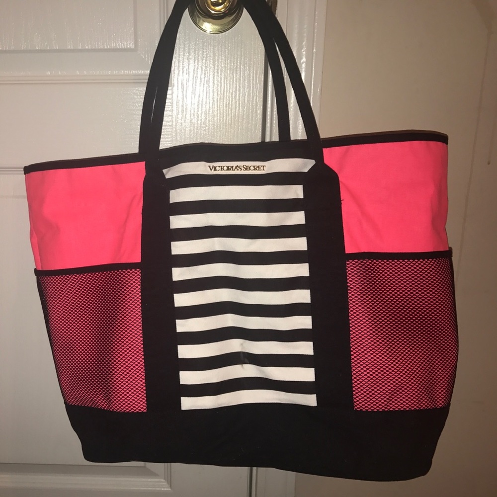 EVERYTHING IS $15! Victoria Secret Weekender Tote