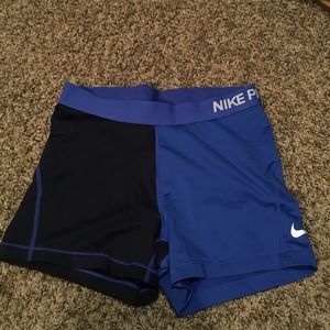 NIKE PRO