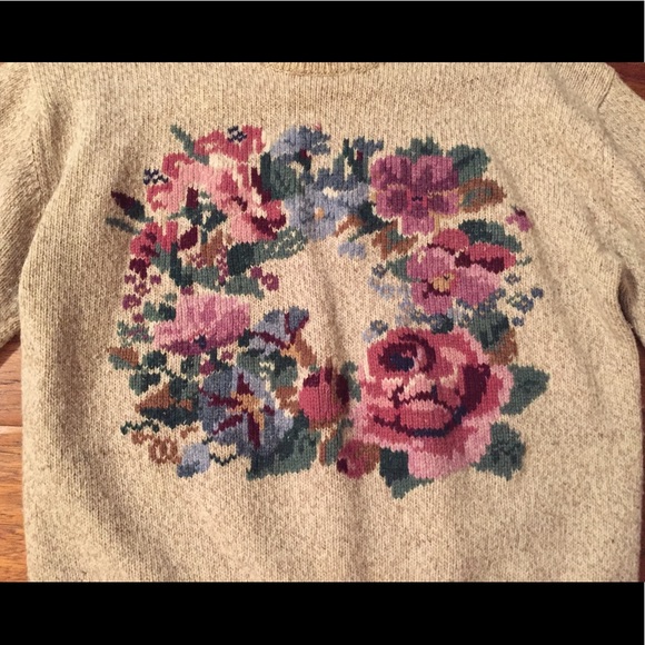 *SOLD* 90s Eddie Bauer Floral Sweater - Picture 2 of 3