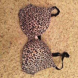 Push-Up VS Pink Bra