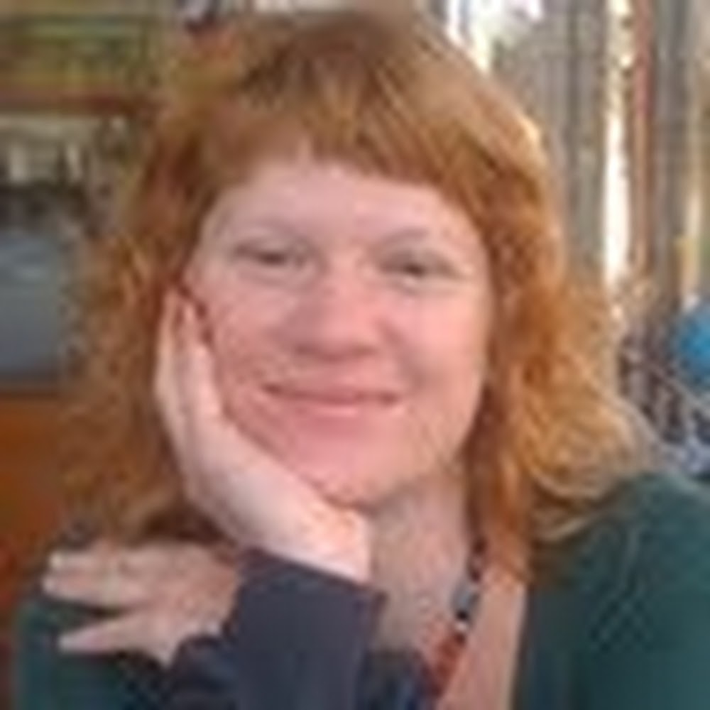 Meet your Posher, Damia