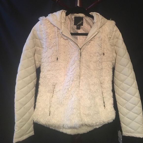 Beautiful Cream Jacket - Picture 1 of 3