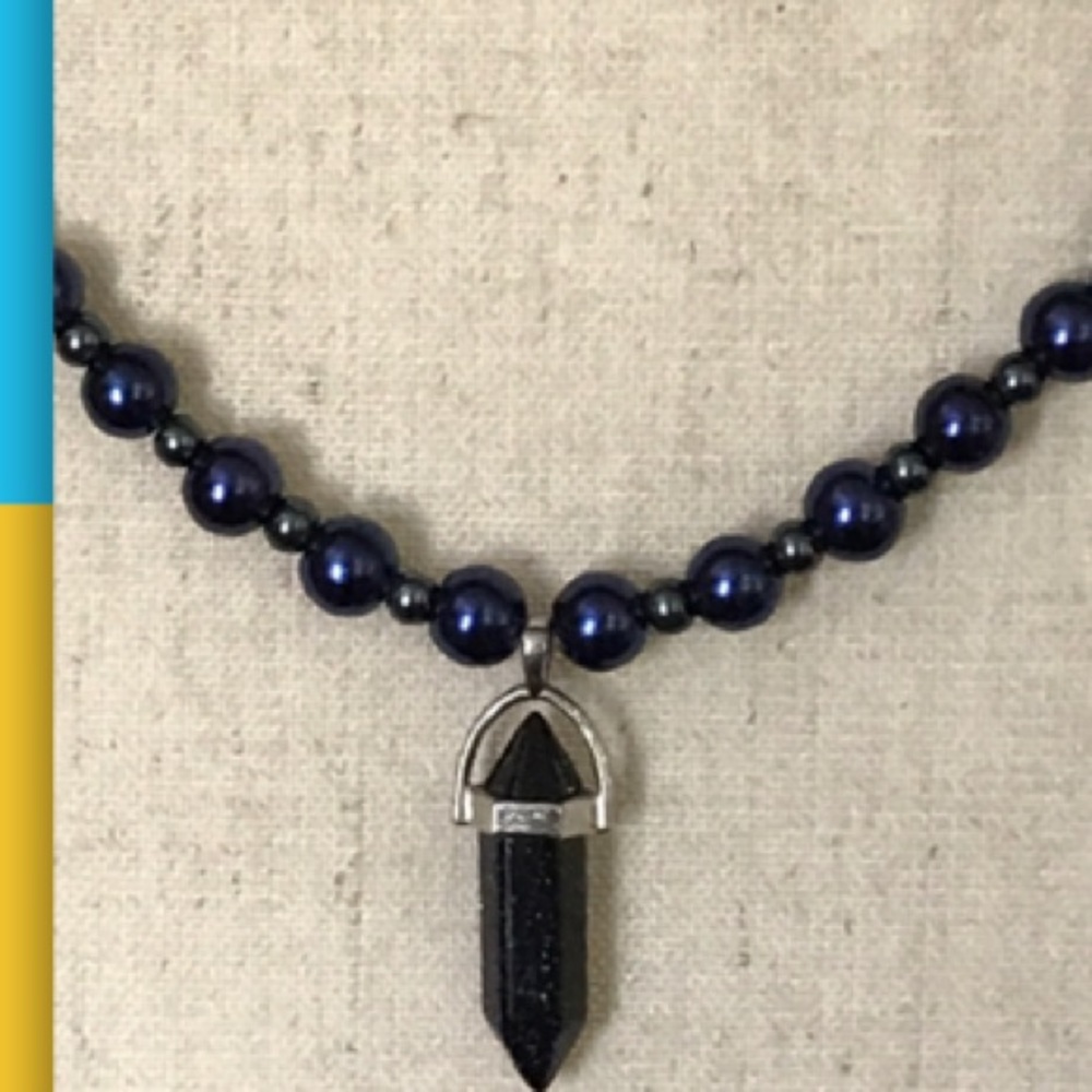 HANDCRAFTED SPARKLE BLUE CRYSTAL PENDANT & BEADS