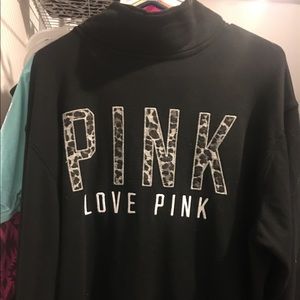 ❤️SOLD❤️ Victoria's Secret PINK Half Zip L