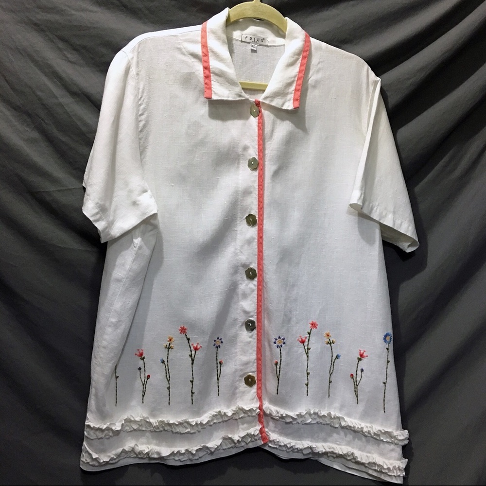 Focus USA Made Embroidered Summer Top XL