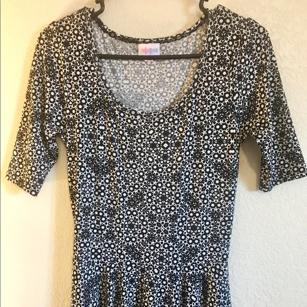 LuLaRoe Small Nicole Dress Black and White Print
