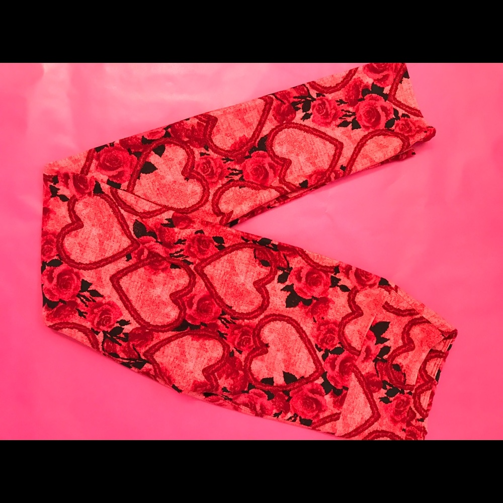 LulaRoe One Size Leggings - Hearts with Roses