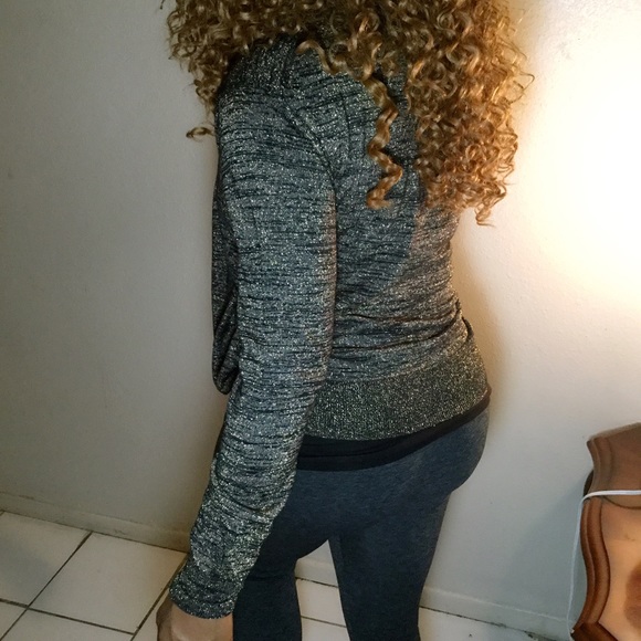 ✨🌟 Phillipe Adec Black & Gold Cardigan - Picture 5 of 7