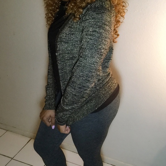 ✨🌟 Phillipe Adec Black & Gold Cardigan - Picture 3 of 7