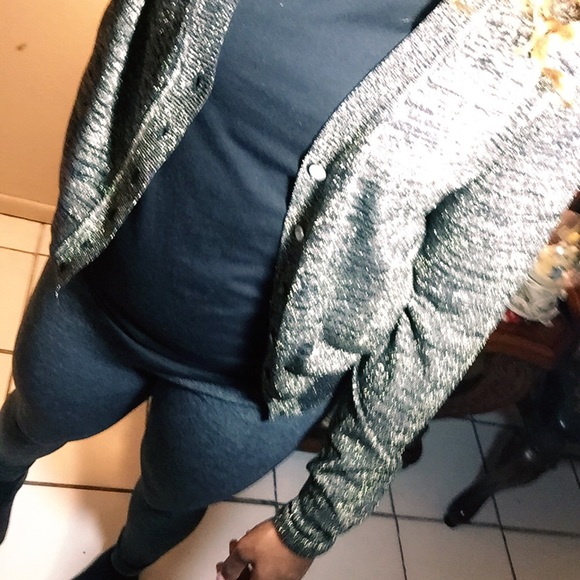 ✨🌟 Phillipe Adec Black & Gold Cardigan - Picture 6 of 7