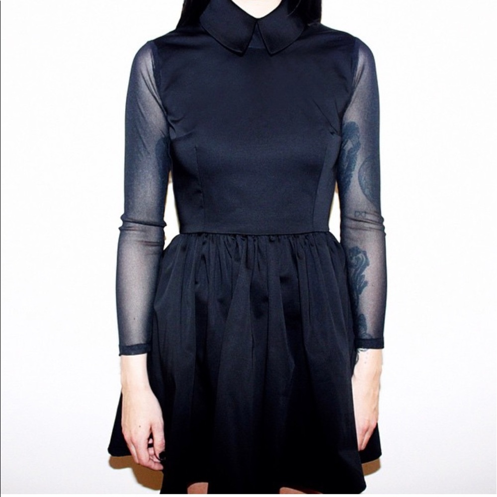 Deandri Emily Dress-Net Sleeves- ALL BLACK