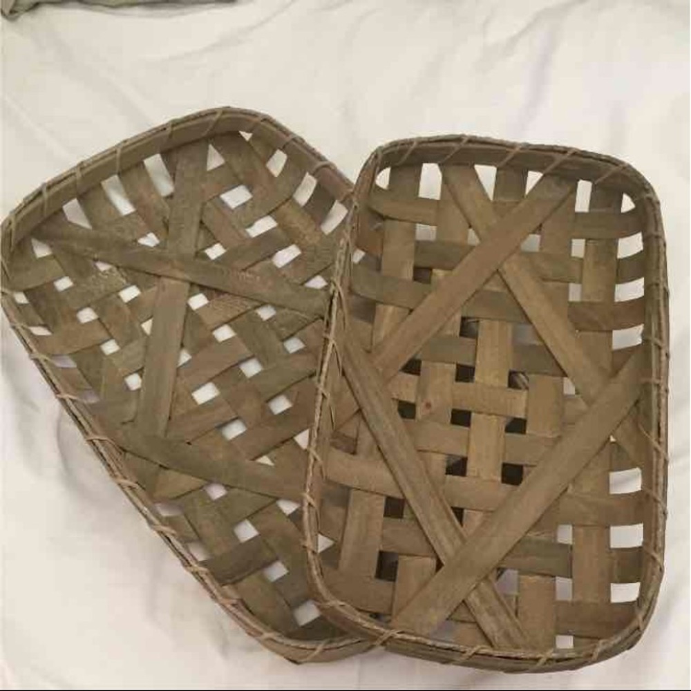 New set of 2 tobacco farmhouse baskets