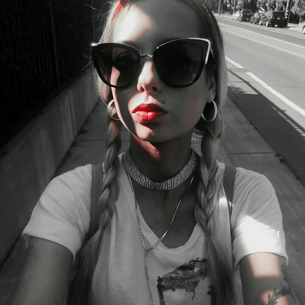 Meet your Posher, Rachel