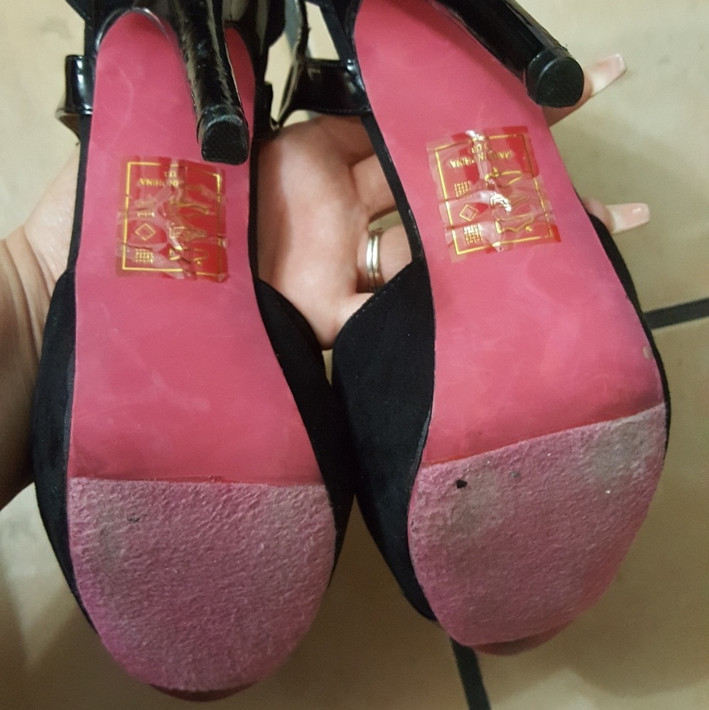 Heels - Picture 4 of 6