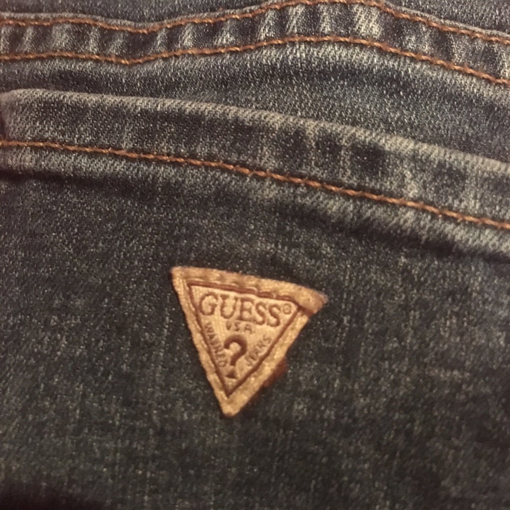 Guess Jeans - Picture 2 of 5