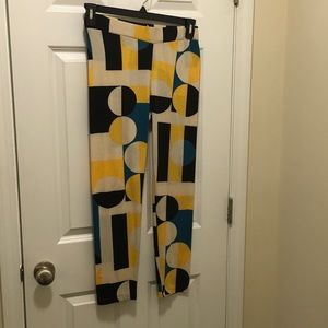 Size small printed knit leggings.