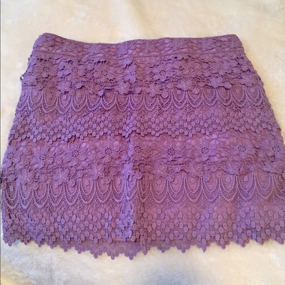 💓HP💓Lace violet skirt-sz 2 American Eagle