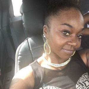 Meet your Posher, Deneatra