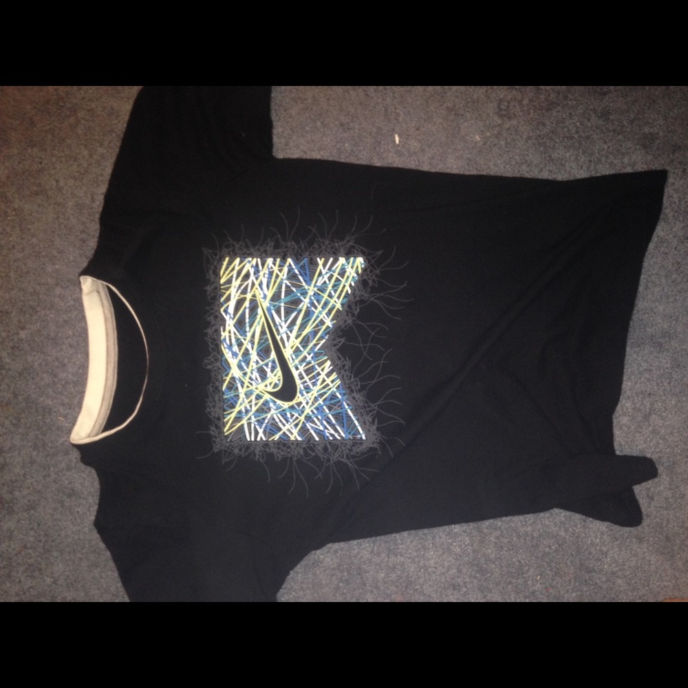Black Nike Graphic Shirt / Neon / Blue / White Dsn