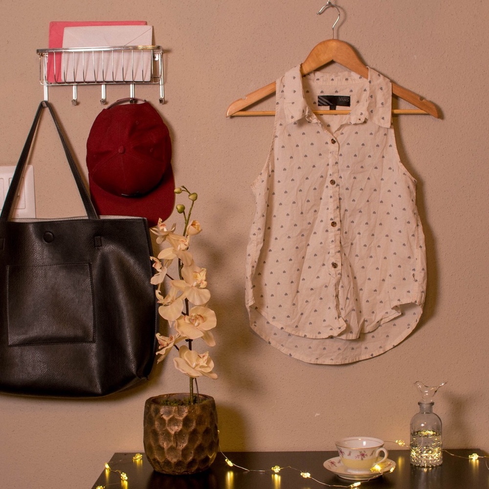 Vans Sleeveless Collared Blouse