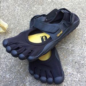 Vibram Finger shoes