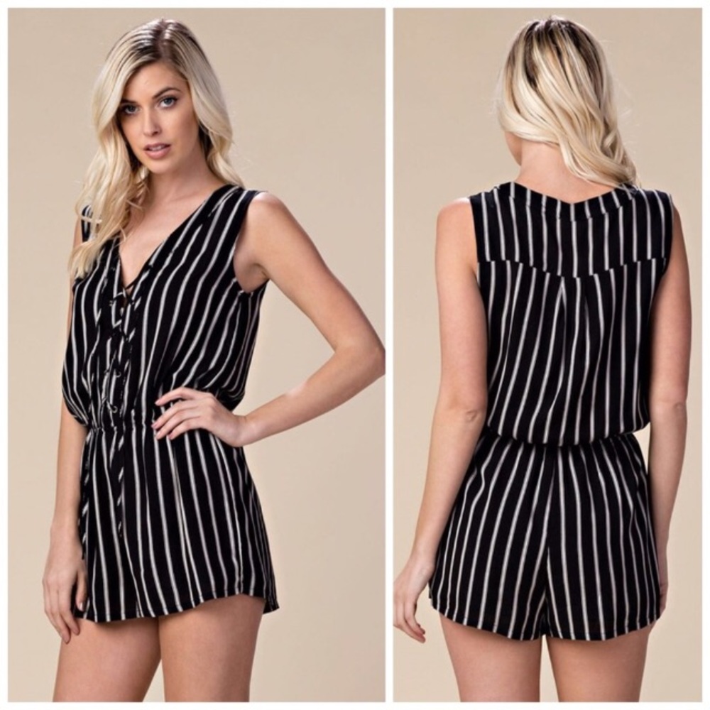 Boutique lace up summer striped romper! - Picture 2 of 2