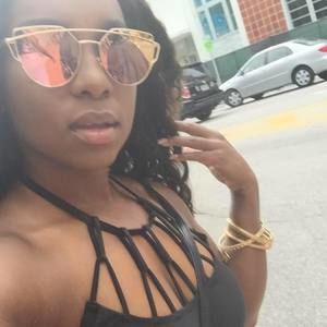 Meet your Posher, Tomeka