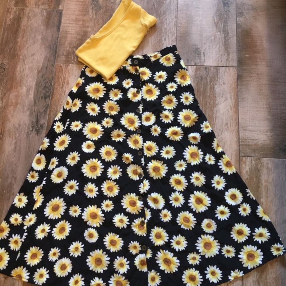 💫💫Beautiful skirt! - Picture 1 of 4