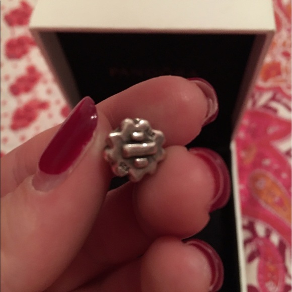 Authentic preowned pandora gold Christmas tree 🎄 - Picture 2 of 2