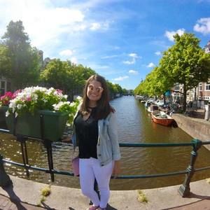 Meet your Posher, Emma