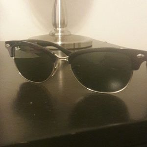 Ray Ban black sun glasses